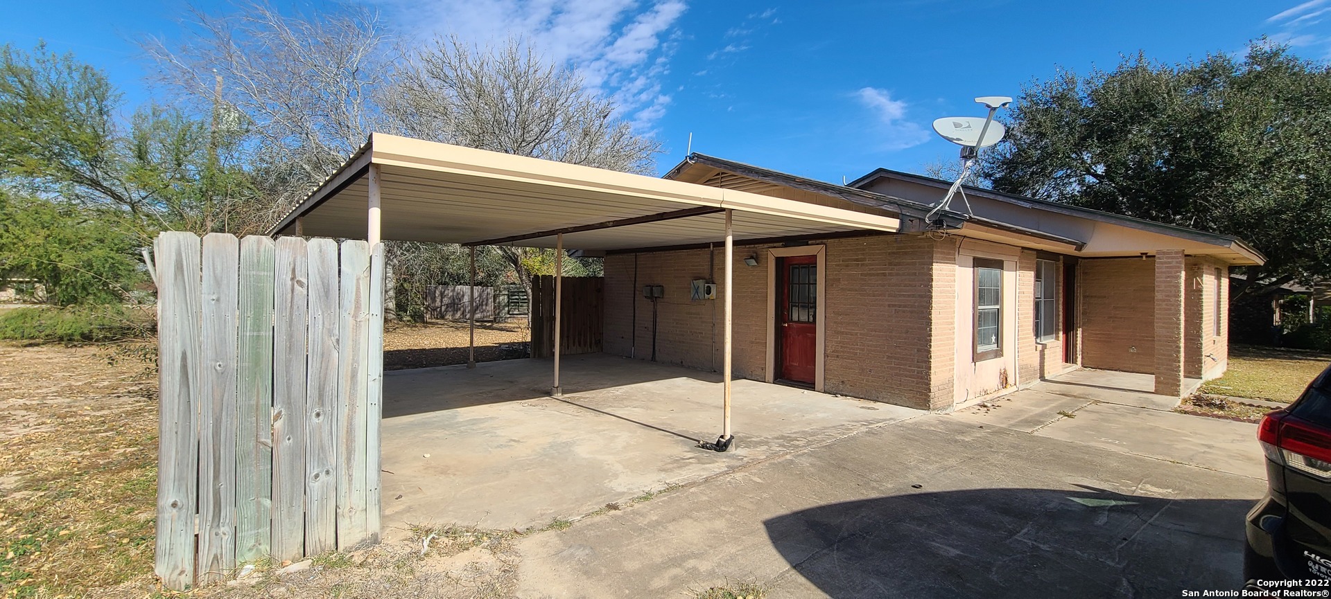 1314 Mark Street George West TX 78022