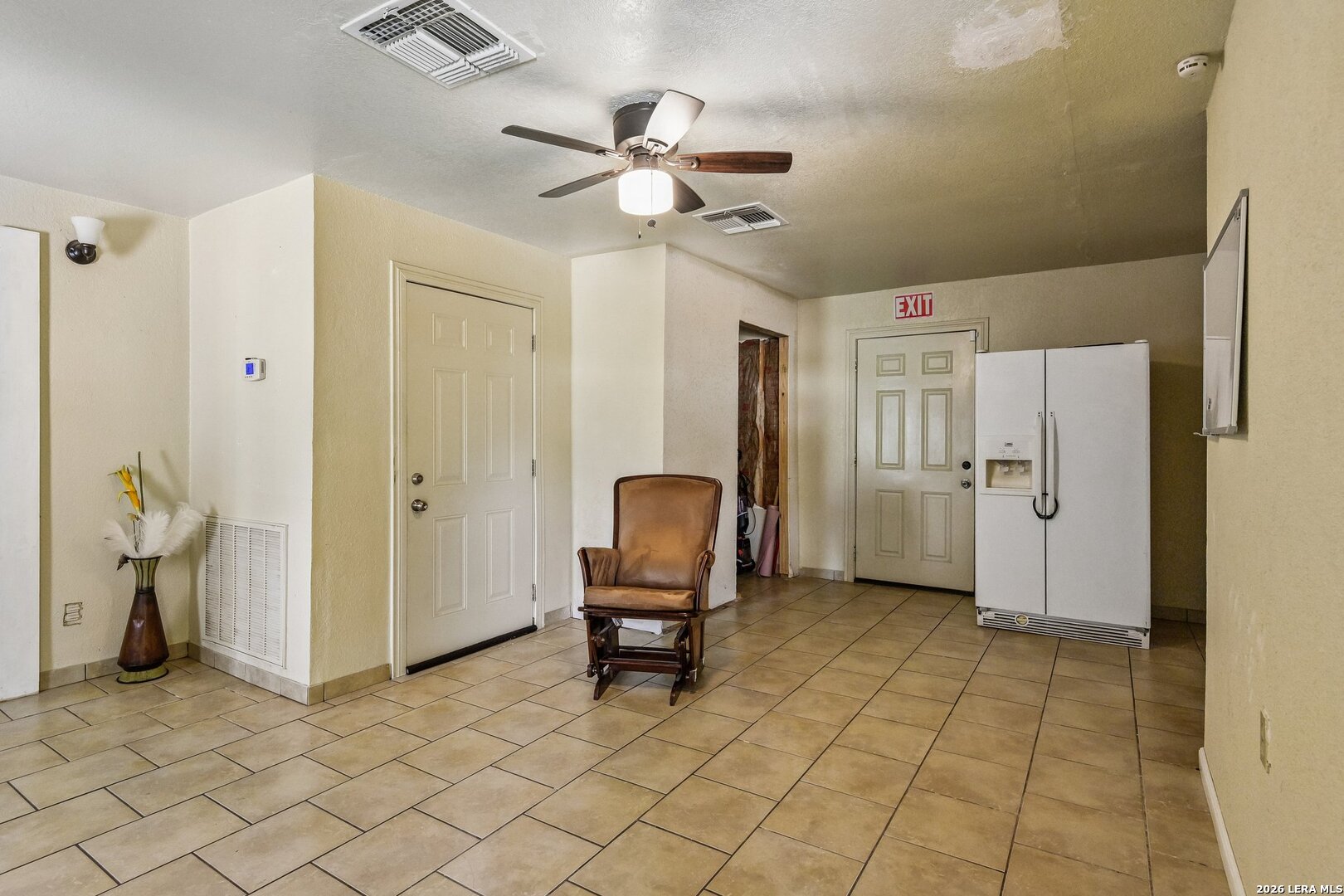 1281 County Road 6723 Natalia TX 78059