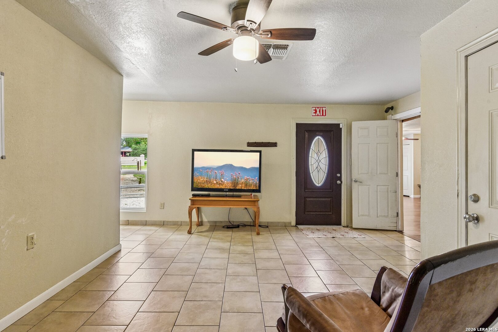 1281 County Road 6723 Natalia TX 78059