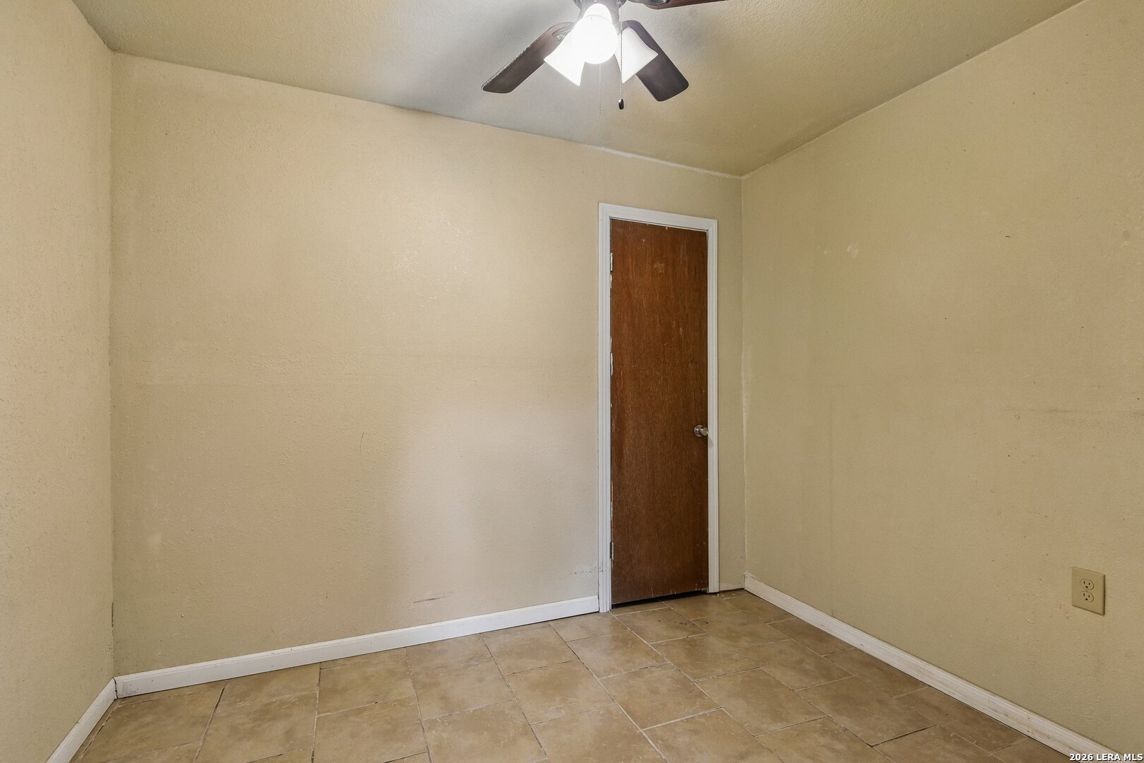 1281 County Road 6723 Natalia TX 78059