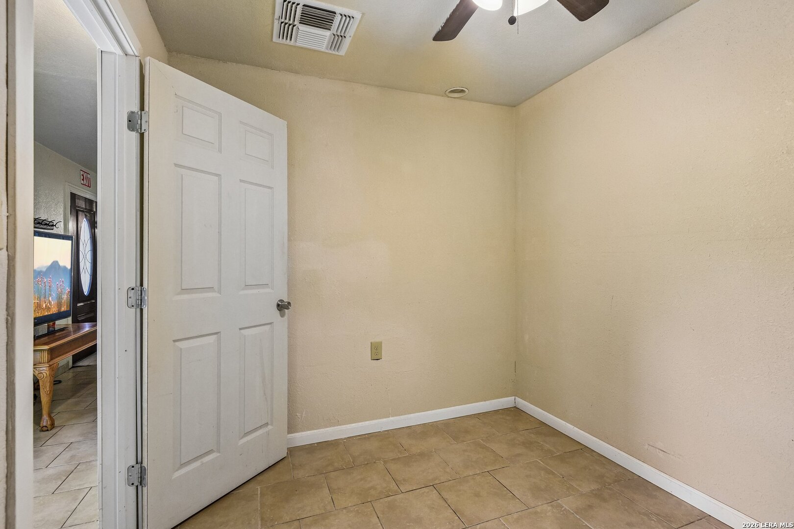 1281 County Road 6723 Natalia TX 78059