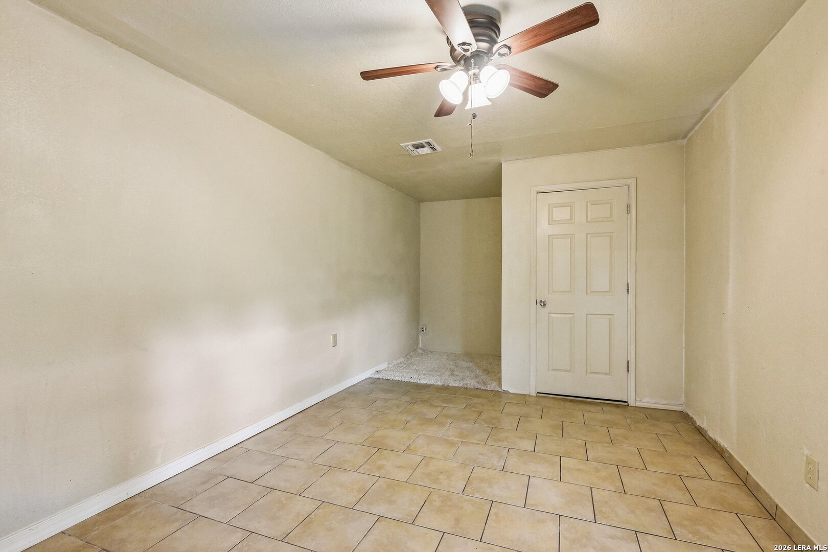 1281 County Road 6723 Natalia TX 78059
