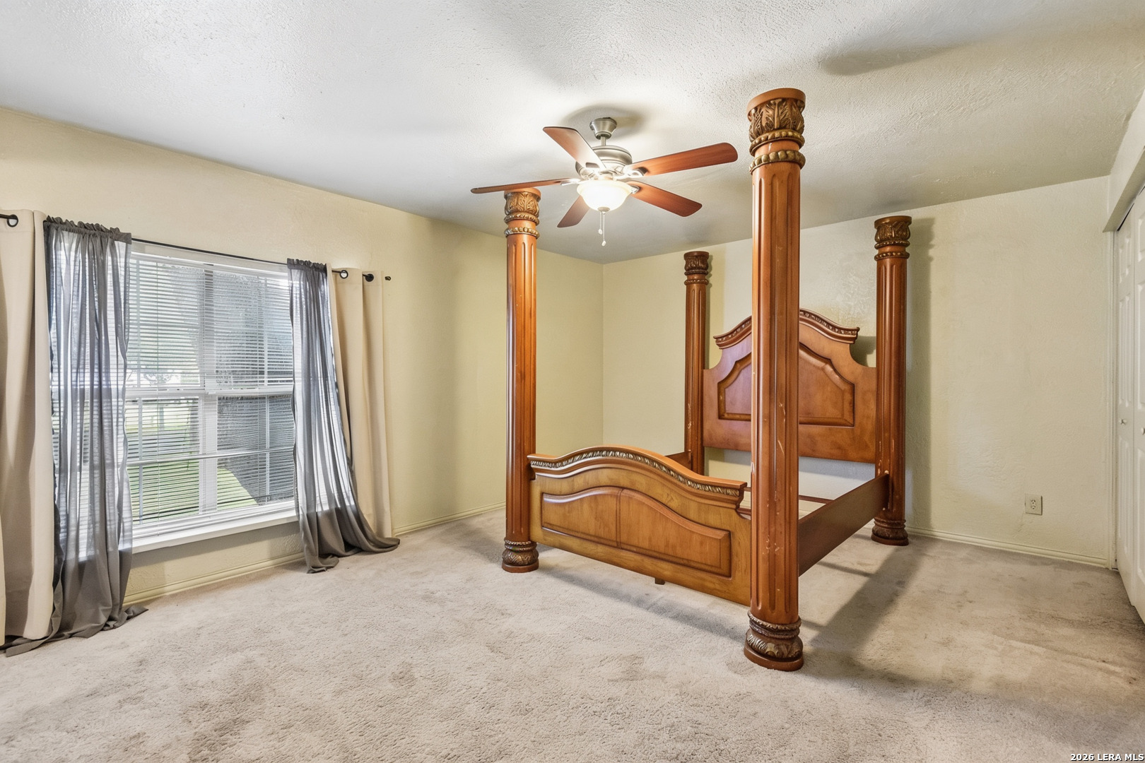 1281 County Road 6723 Natalia TX 78059