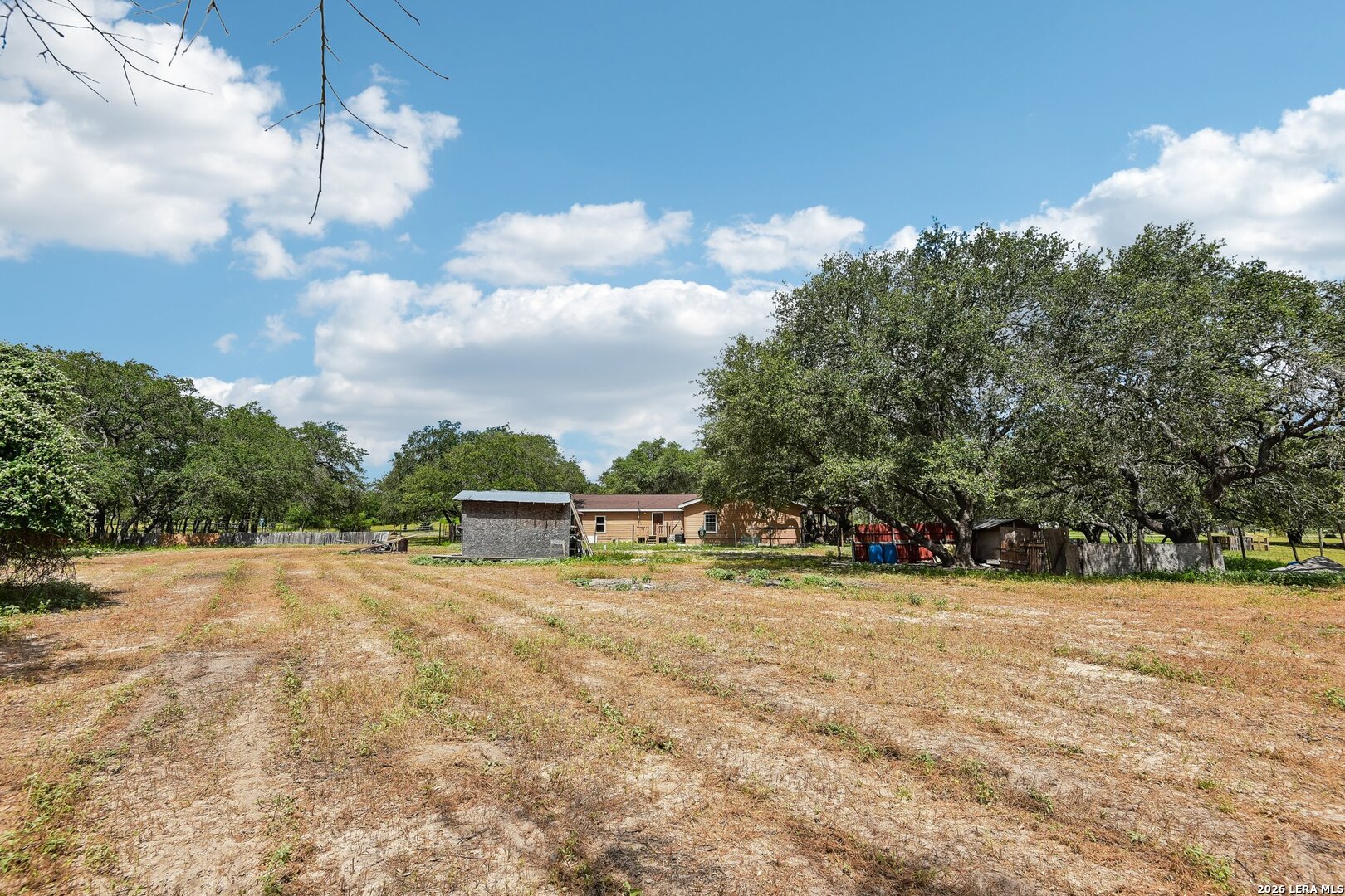 1281 County Road 6723 Natalia TX 78059