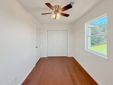 614 Red Oak Woods Canyon Lake TX 78133