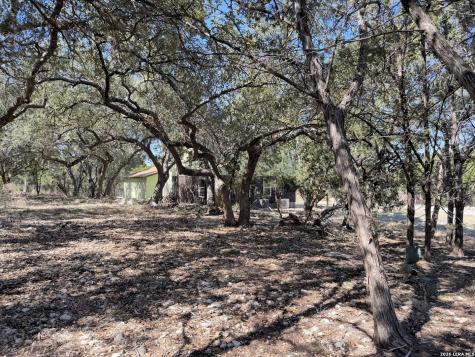 614 Red Oak Woods Canyon Lake TX 78133