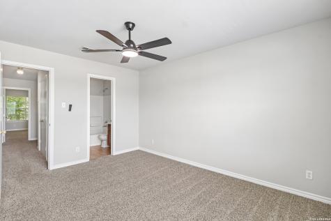 111 Autumn Pass San Antonio TX 78245