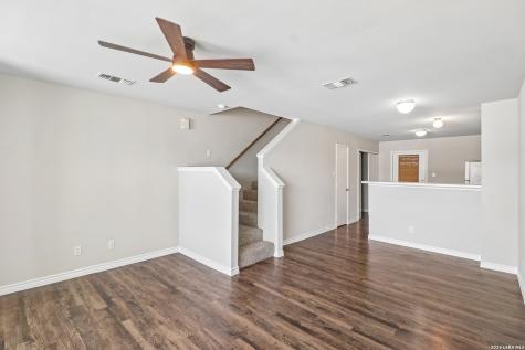 111 Autumn Pass San Antonio TX 78245