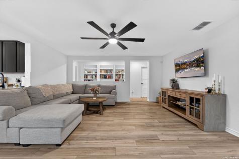 218 W Flowing River Drive Boerne TX 78006