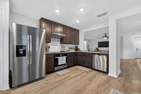 218 W Flowing River Drive Boerne TX 78006