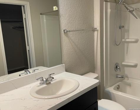 8507 Amistad Cove Converse TX 78109