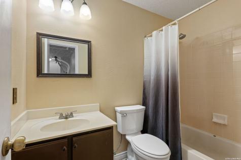 131 Clover Creek San Antonio TX 78245