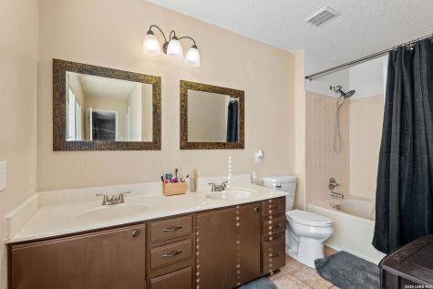 131 Clover Creek San Antonio TX 78245