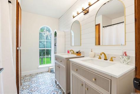 1140 Desert Gold Boerne TX 78006