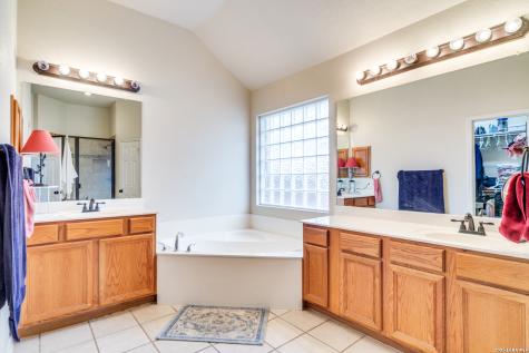 19534 Mill Oak San Antonio TX 78258