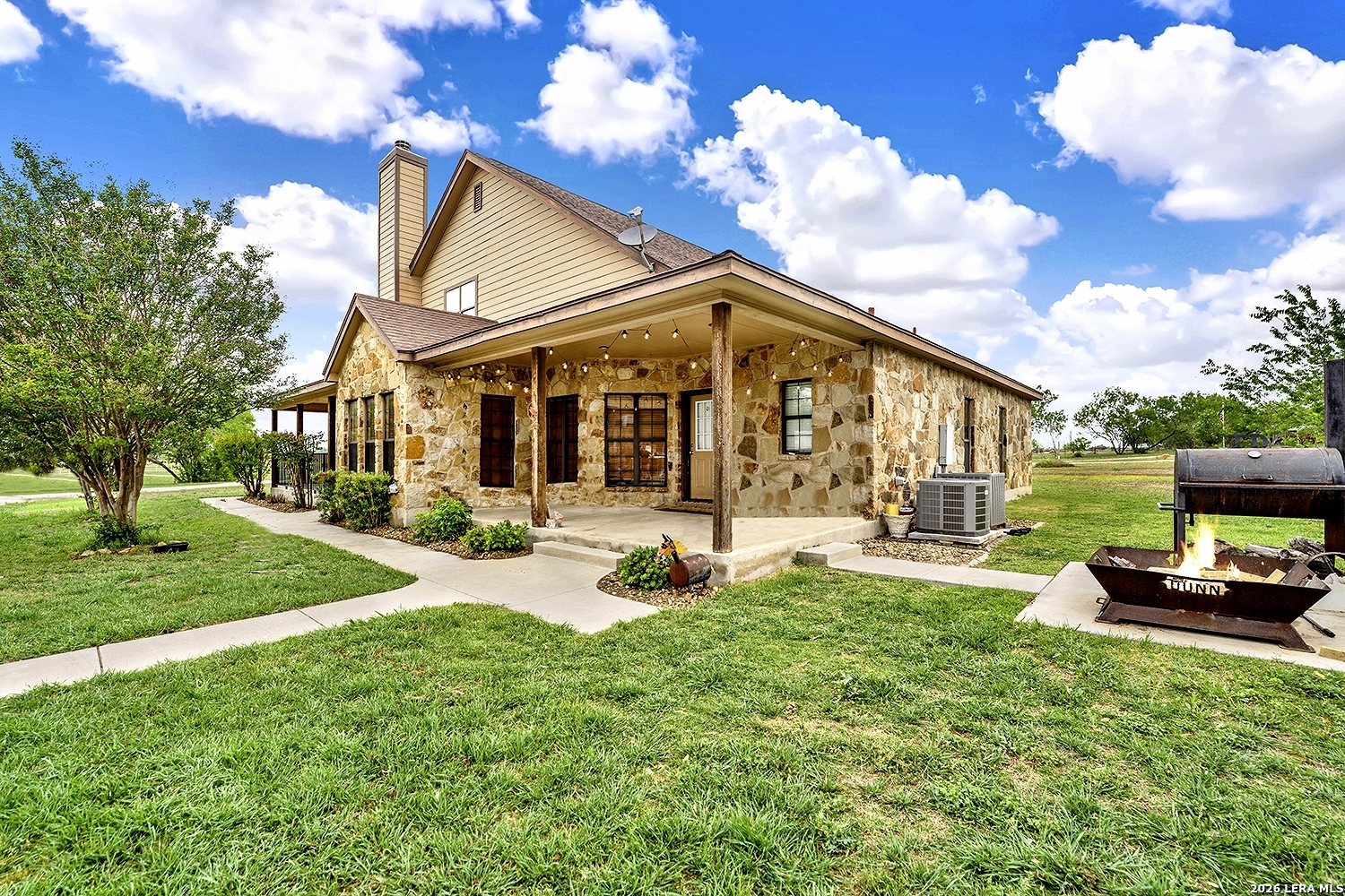 3283 Hartfield La Vernia TX 78121