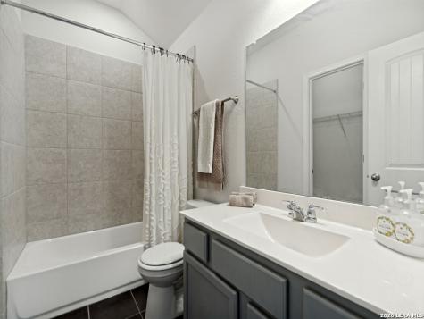 27818 Rocky Mountain Boerne TX 78015