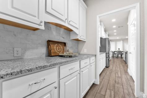 8823 Hideout Bend San Antonio TX 78254