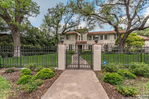209 Park Hill Olmos Park TX 78212