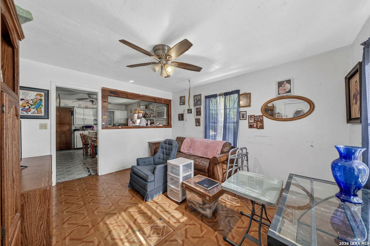 2319 Valencia San Antonio TX 78237