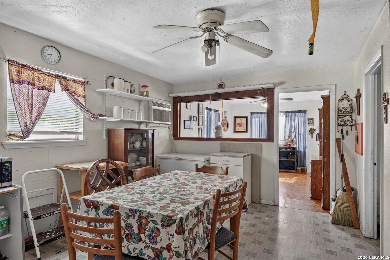 2319 Valencia San Antonio TX 78237