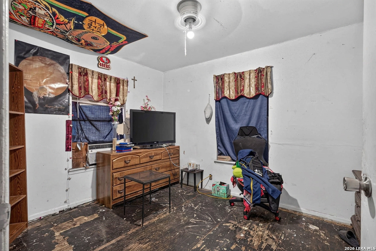 2319 Valencia San Antonio TX 78237
