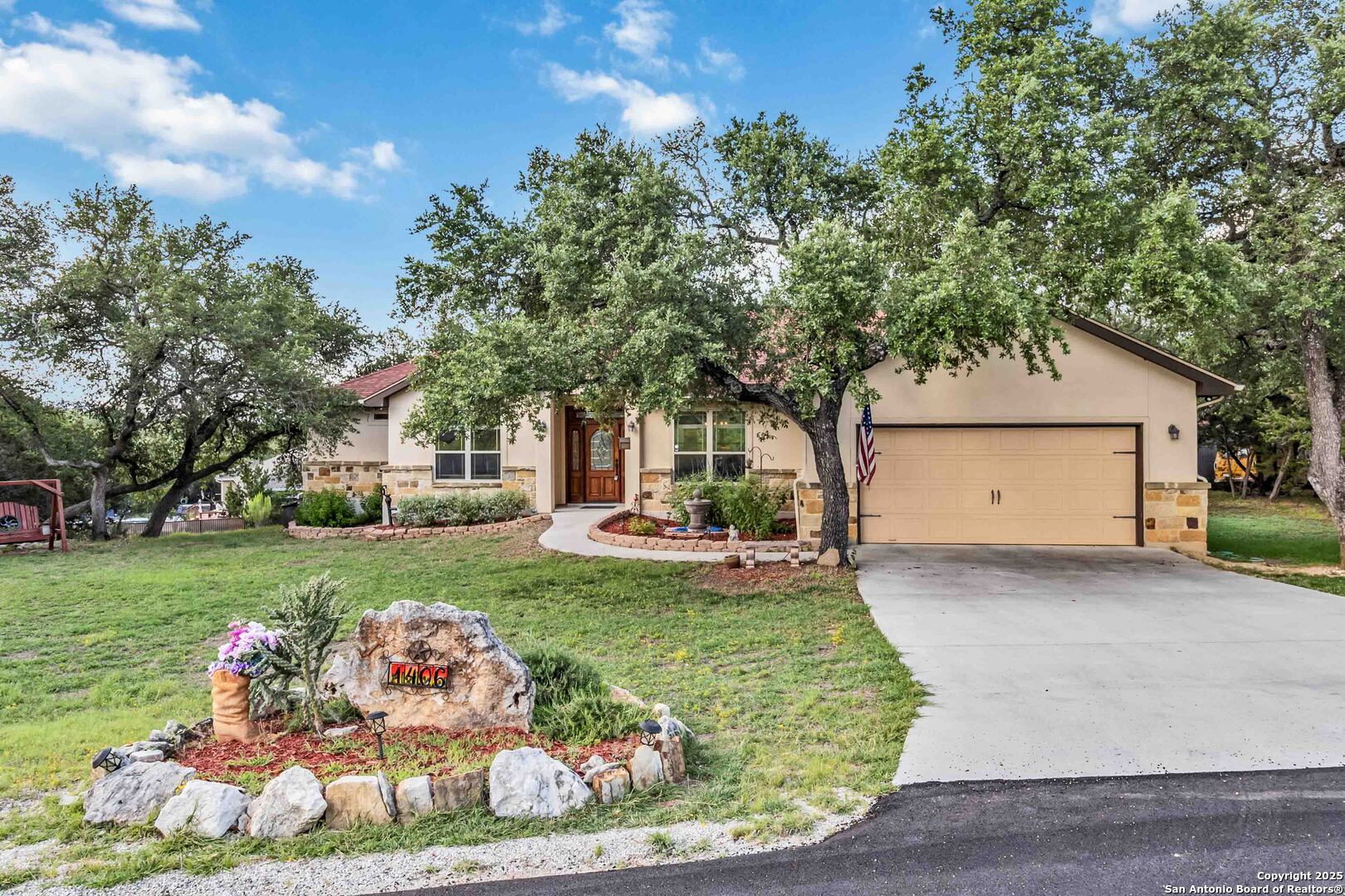 1406 Cougar Drive Canyon Lake TX 78133