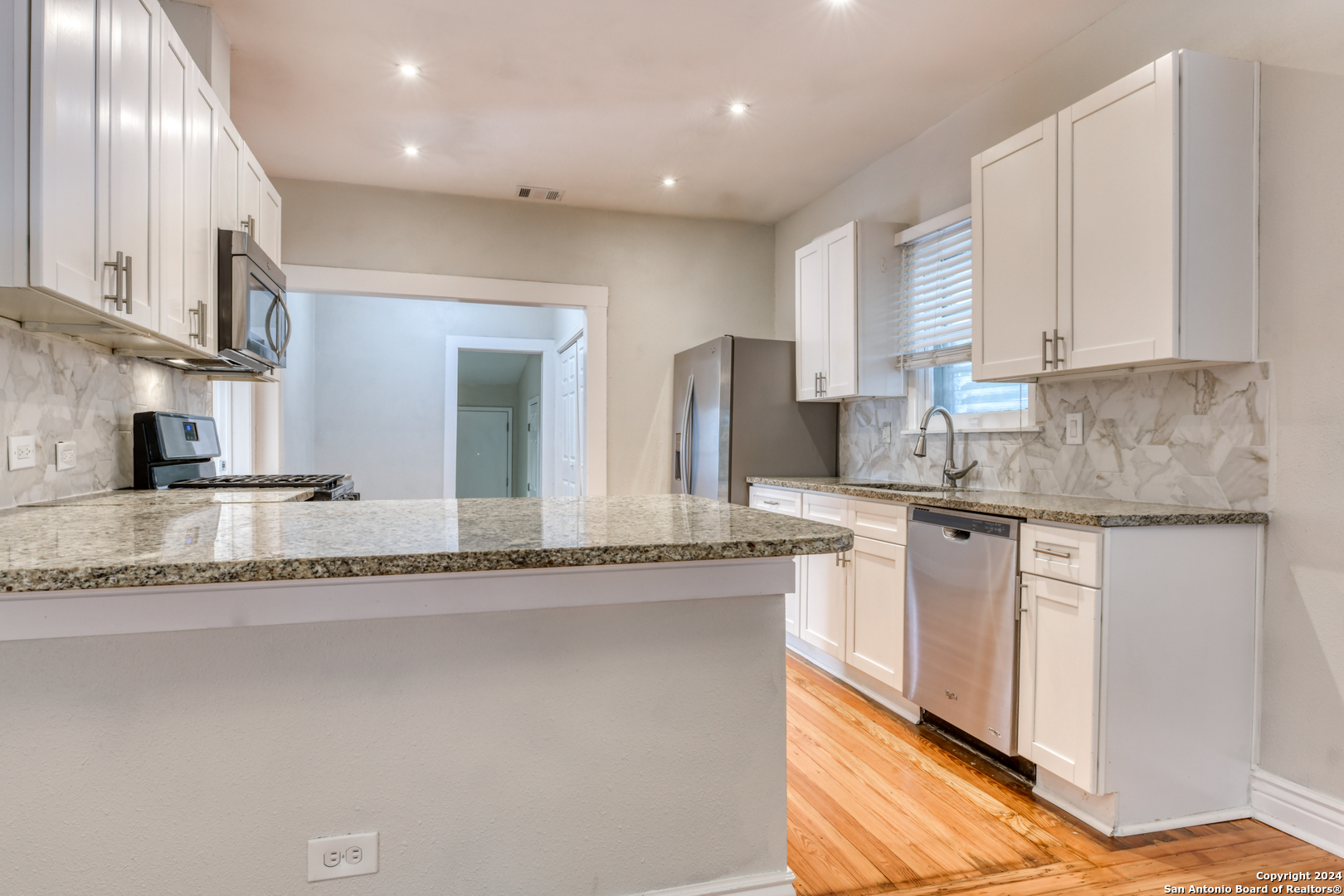 1932 W Huisache Avenue San Antonio TX 78201