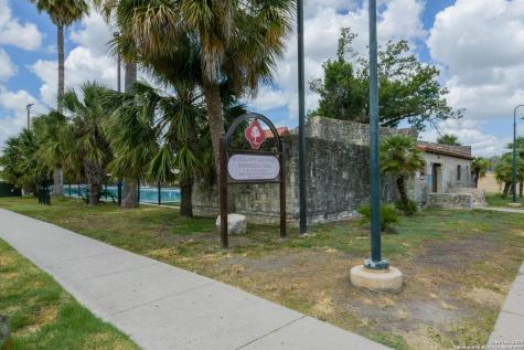 1932 W Huisache Avenue San Antonio TX 78201