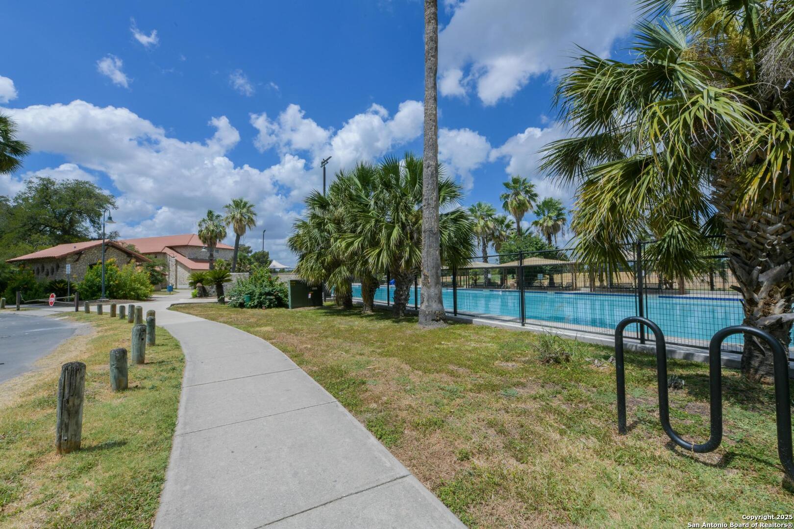 1932 W Huisache Avenue San Antonio TX 78201