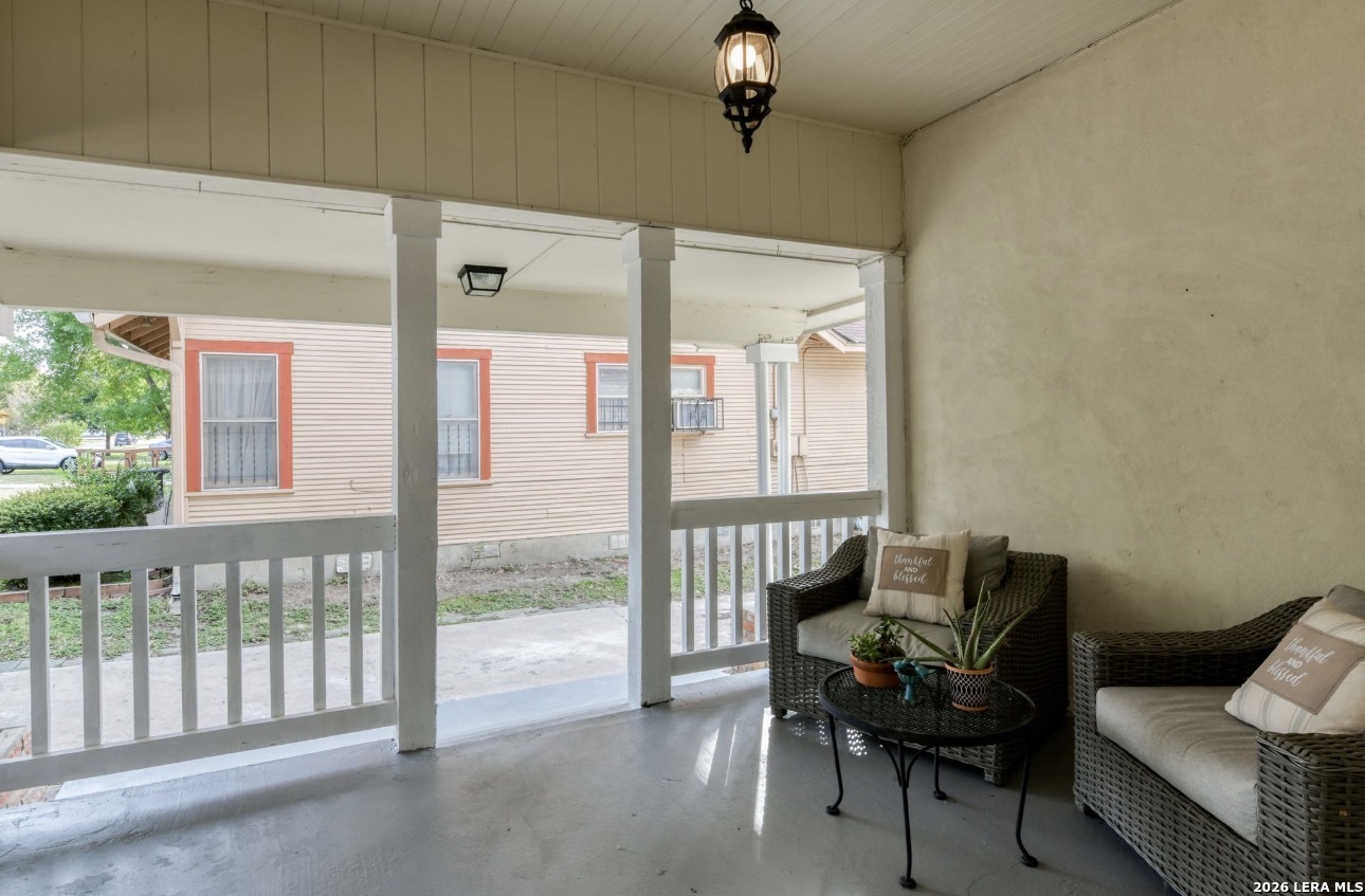 1932 W Huisache Avenue San Antonio TX 78201