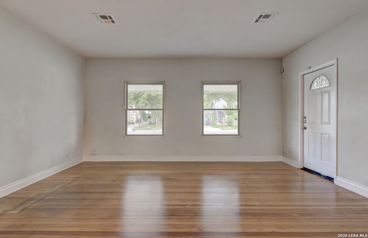 1932 W Huisache Avenue San Antonio TX 78201