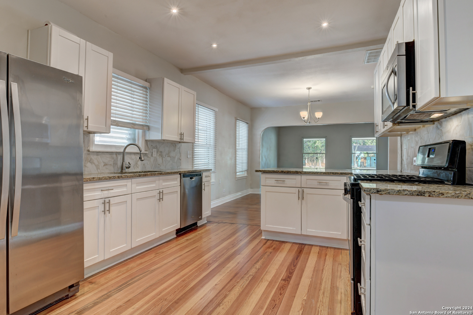 1932 W Huisache Avenue San Antonio TX 78201