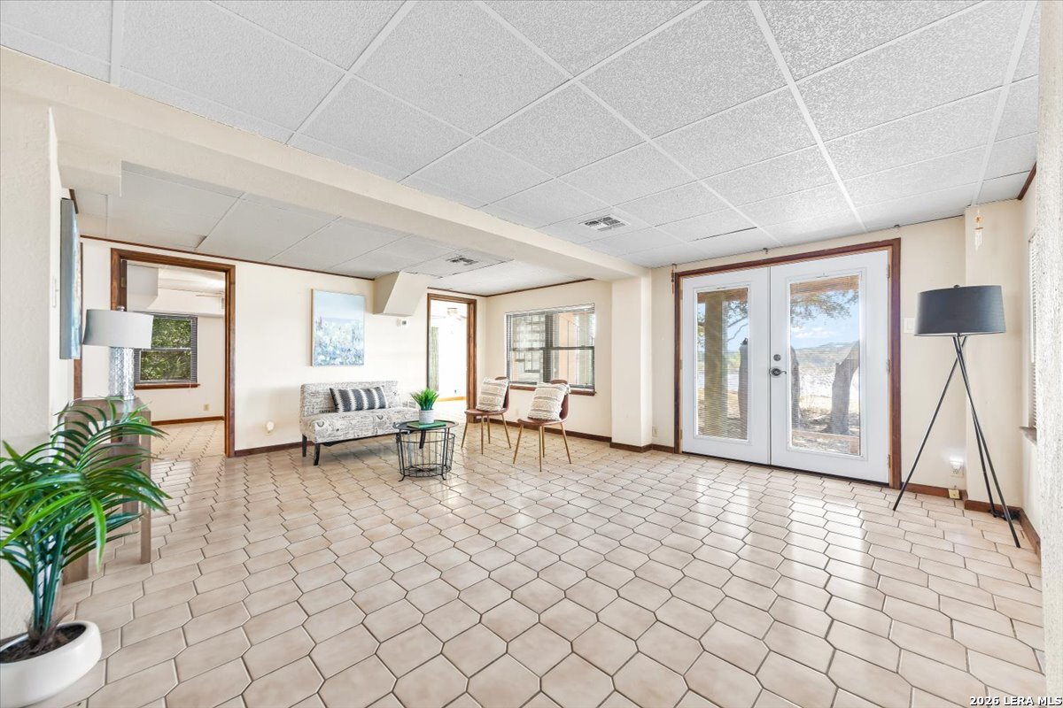 781 Lookout Drive Lakehills TX 78063