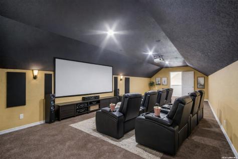 1020 Pebble Beach Drive NW Lakehills TX 78063