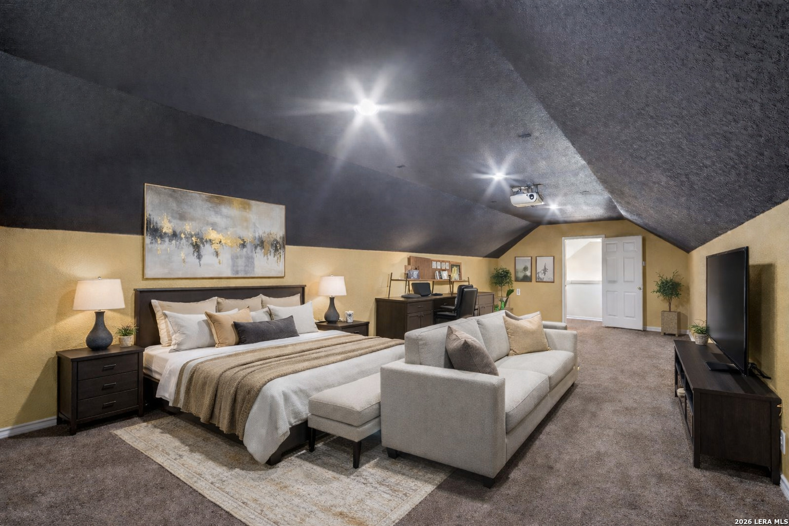 1020 Pebble Beach Drive NW Lakehills TX 78063