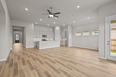 313 Ainslie Street W Castroville TX 78009