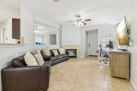 12131 Stoney Cove San Antonio TX 78247