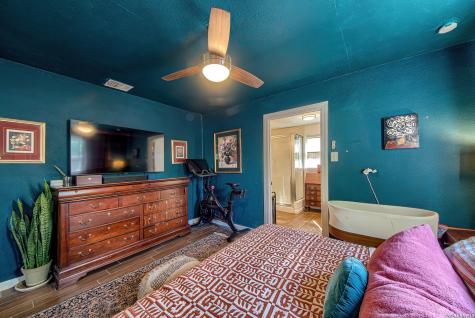 1422 Santa Monica San Antonio TX 78201