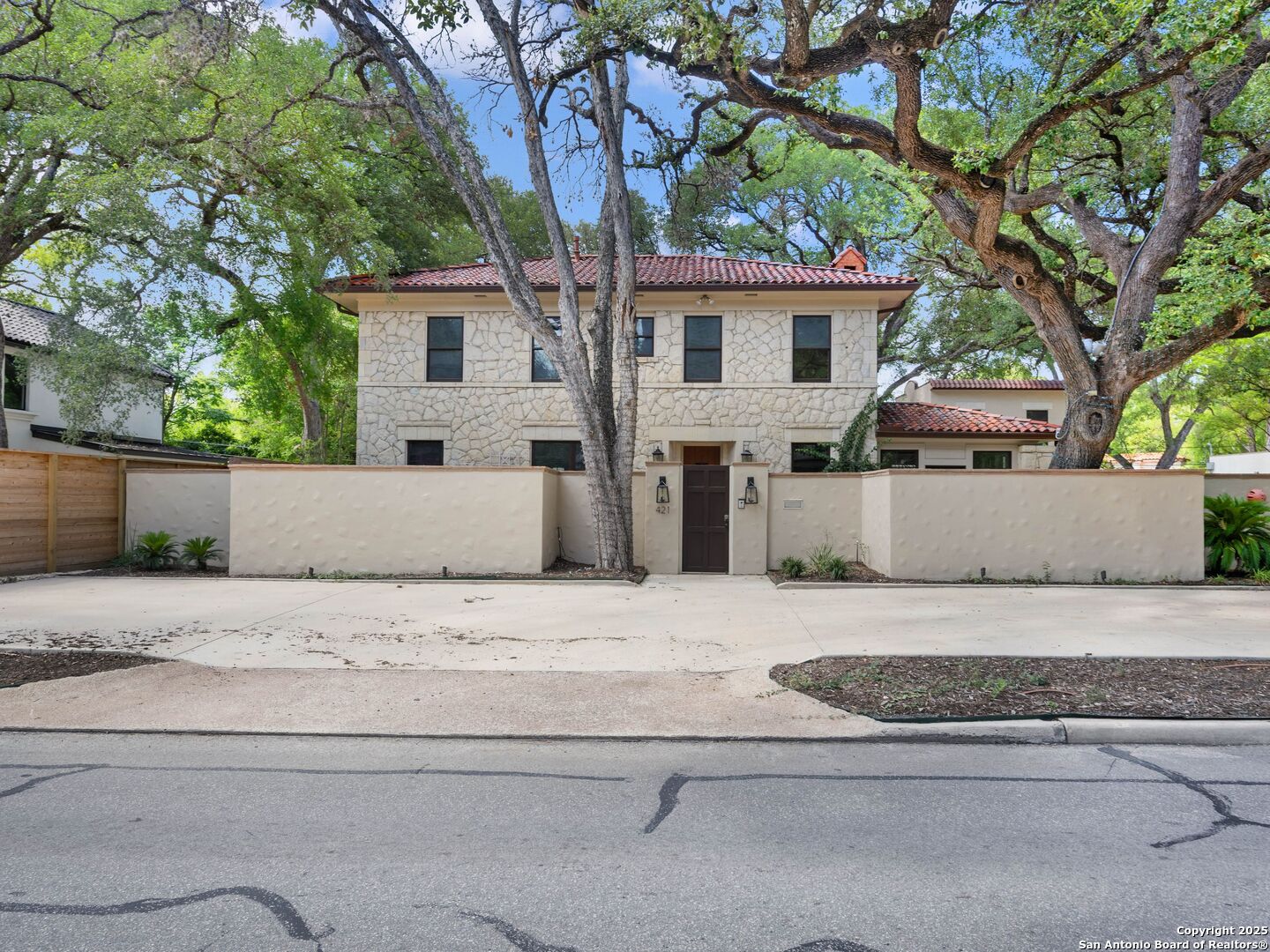 421 E Hildebrand San Antonio TX 78212