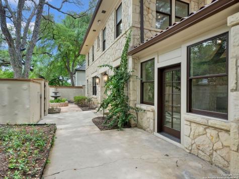 421 E Hildebrand San Antonio TX 78212