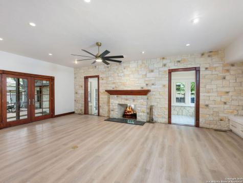 421 E Hildebrand San Antonio TX 78212