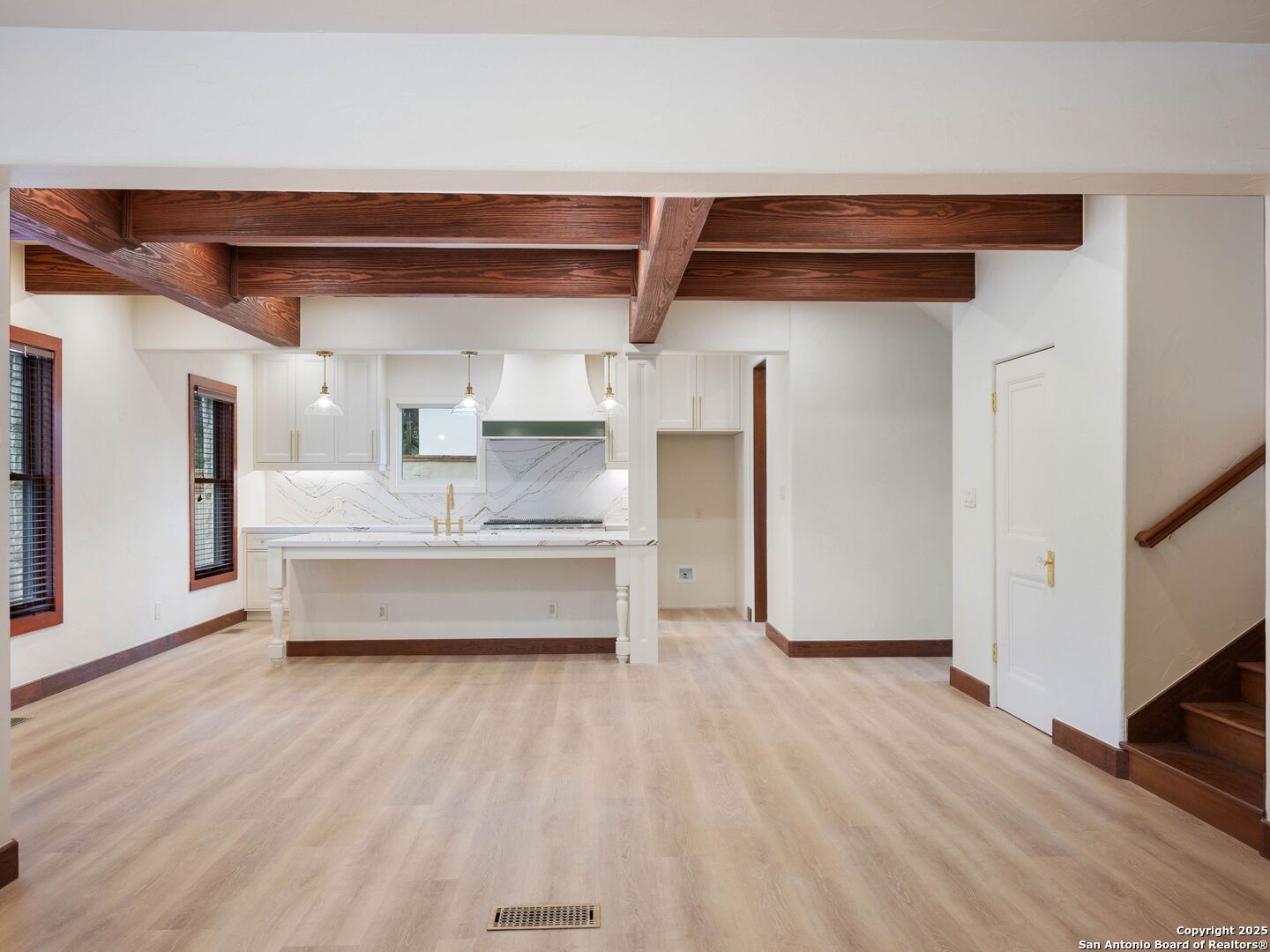421 E Hildebrand San Antonio TX 78212
