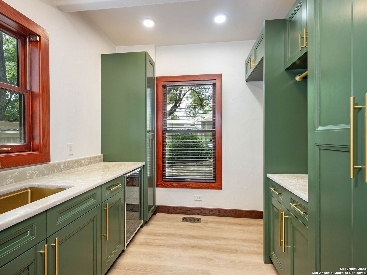 421 E Hildebrand San Antonio TX 78212