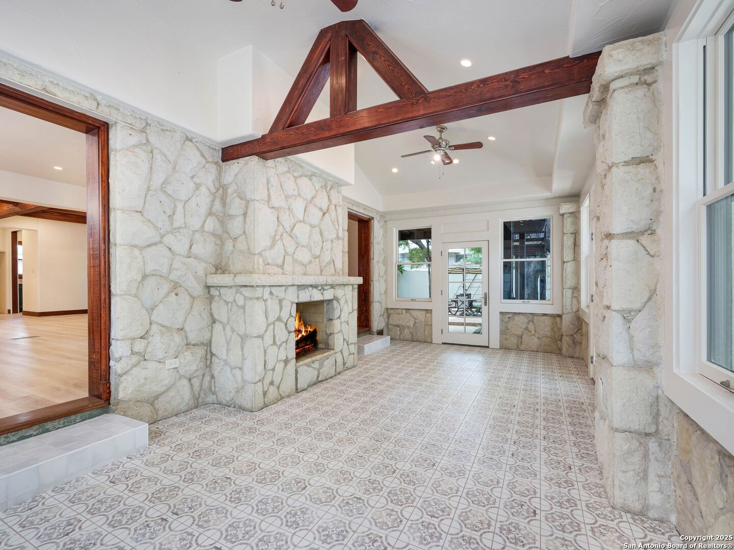 421 E Hildebrand San Antonio TX 78212