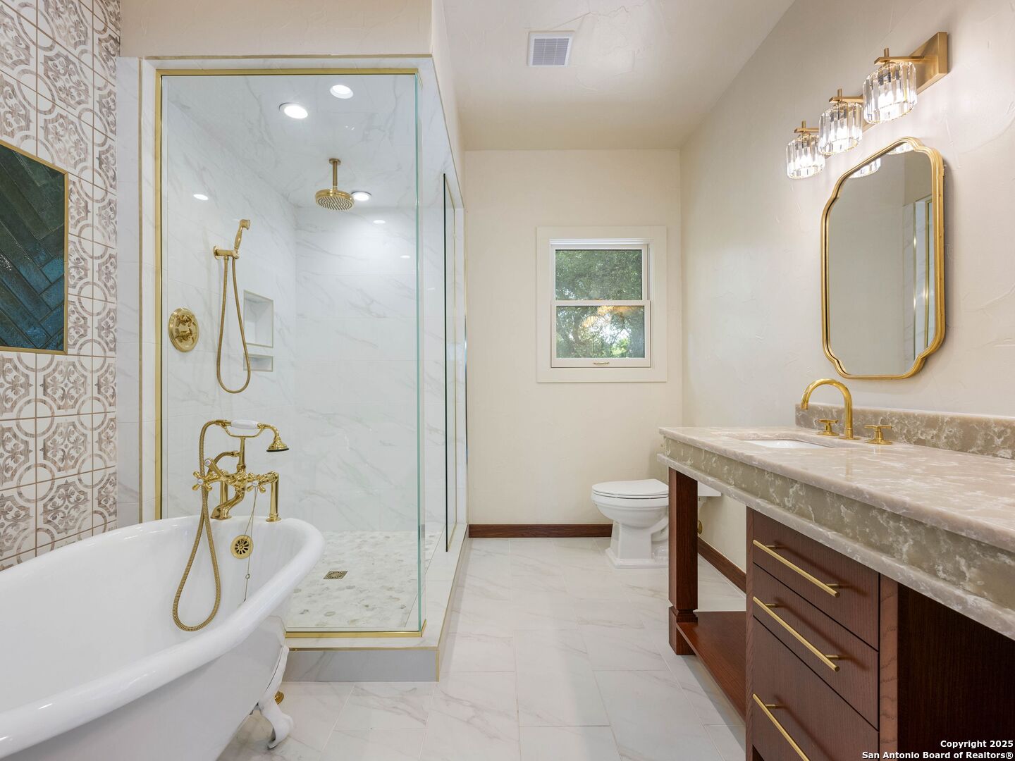421 E Hildebrand San Antonio TX 78212