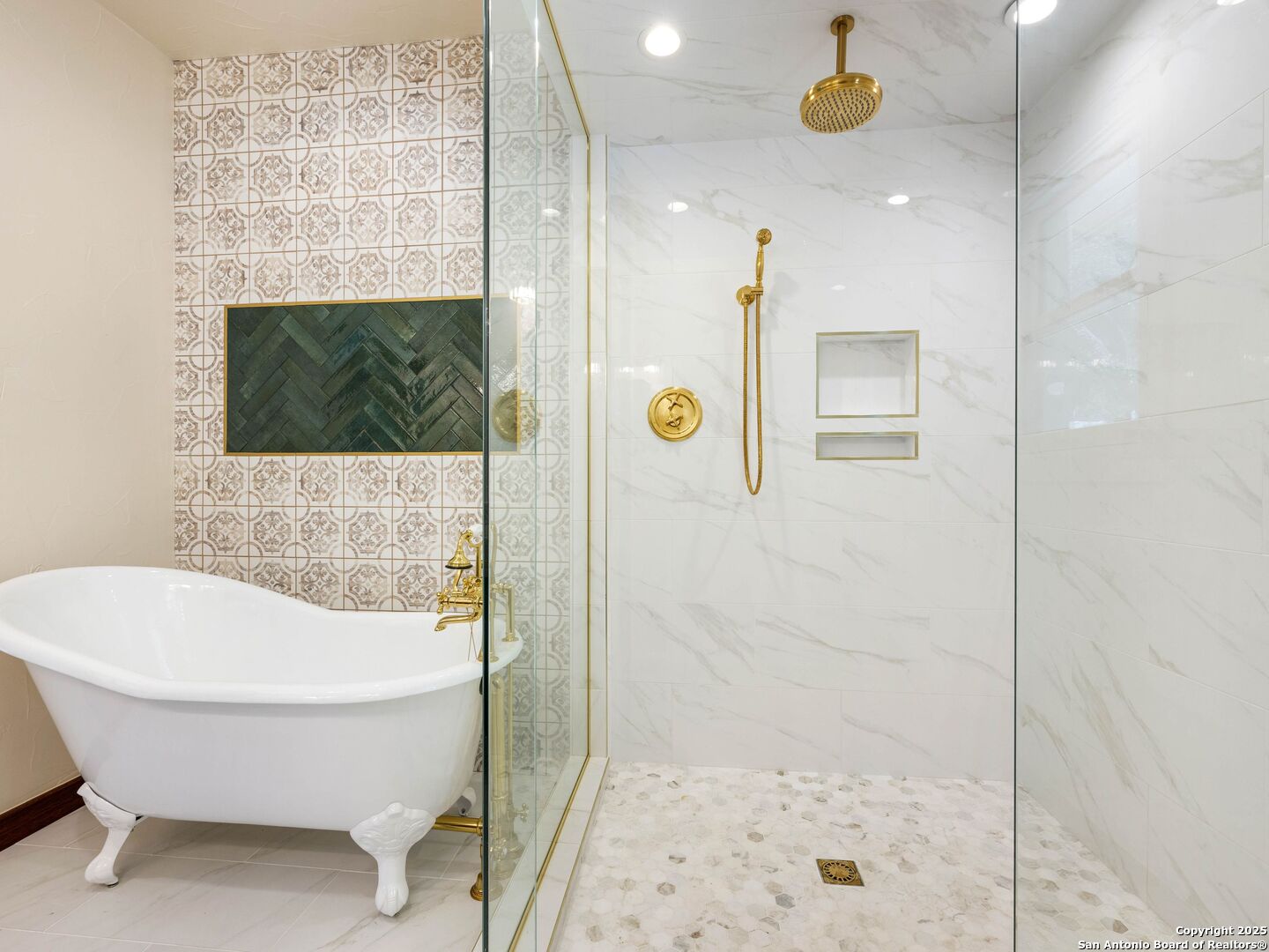 421 E Hildebrand San Antonio TX 78212