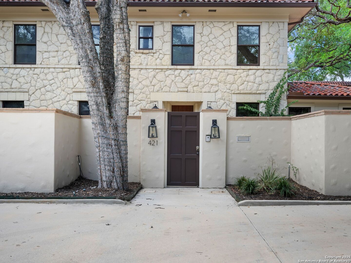 421 E Hildebrand San Antonio TX 78212