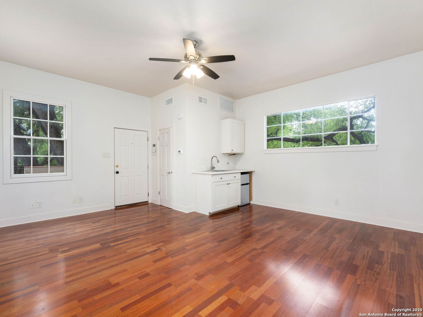 421 E Hildebrand San Antonio TX 78212