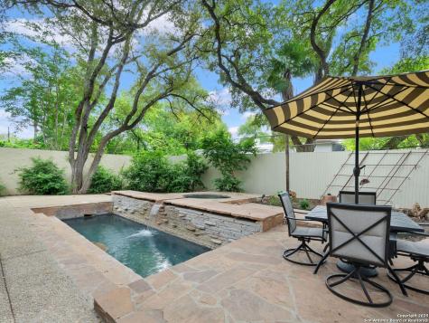 421 E Hildebrand San Antonio TX 78212